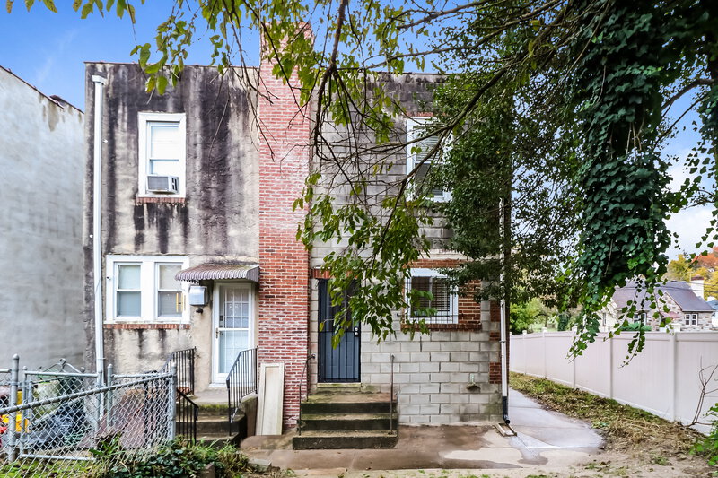 0/Mo, 3715 CAMDEN AVENUE Pennsauken, NJ 08110 Rear View