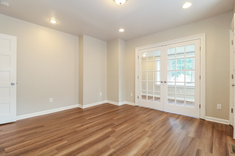 2,995/Mo, 314 3rd St Unit 1 Dunellen, NJ 08812 Main Bedroom View 2