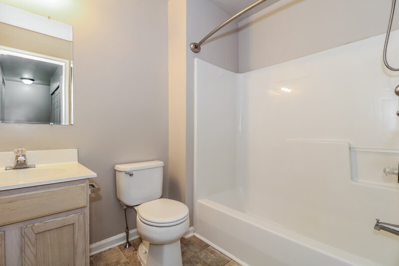 2,550/Mo, 139 PENDRAGON WAY Mantua, NJ 08051 Bathroom View