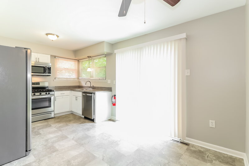 0/Mo, 244 Mantua Blvd Mantua, NJ 08051 Dining Room View