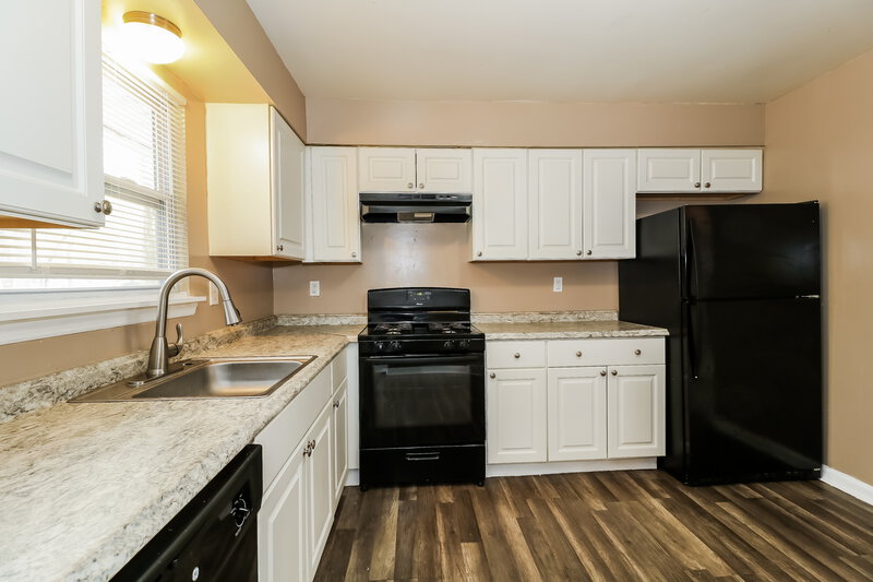 0/Mo, 250 Donna Dr Egg Harbor City, NJ 08215 Kitchen View