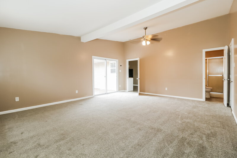0/Mo, 250 Donna Dr Egg Harbor City, NJ 08215 Den View