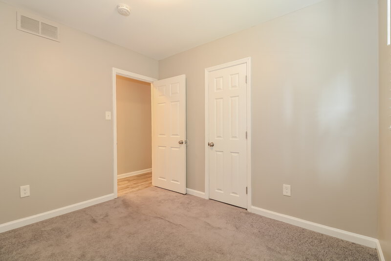 0/Mo, 804 Pine Ave Clayton, NJ 08312 Bedroom View