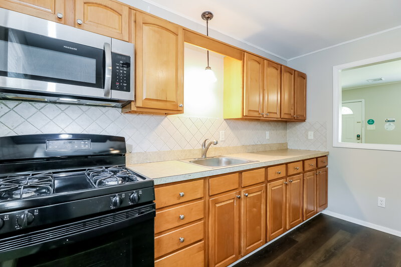 2,350/Mo, 12 LAWRENCE AVE Bayville, NJ 08721 Kitchen View 3