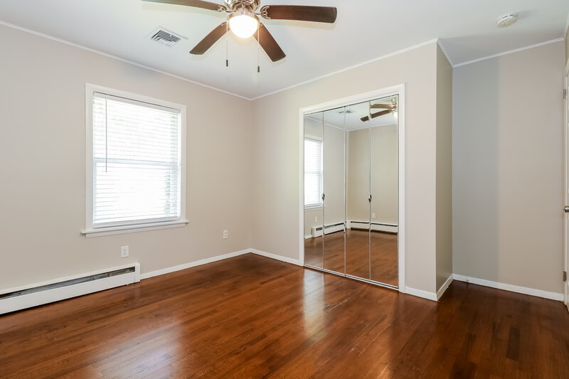 2,350/Mo, 12 LAWRENCE AVE Bayville, NJ 08721 Main Bedroom View