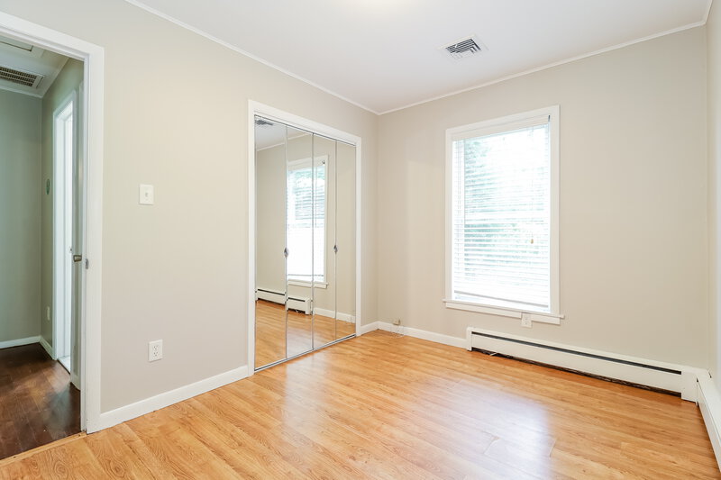 2,350/Mo, 12 LAWRENCE AVE Bayville, NJ 08721 Bedroom View