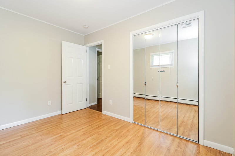 2,350/Mo, 12 LAWRENCE AVE Bayville, NJ 08721 Bedroom View 2