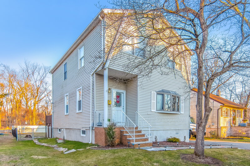 4,180/Mo, 8 Lyman Ave Pequannock, NJ 07440 External View