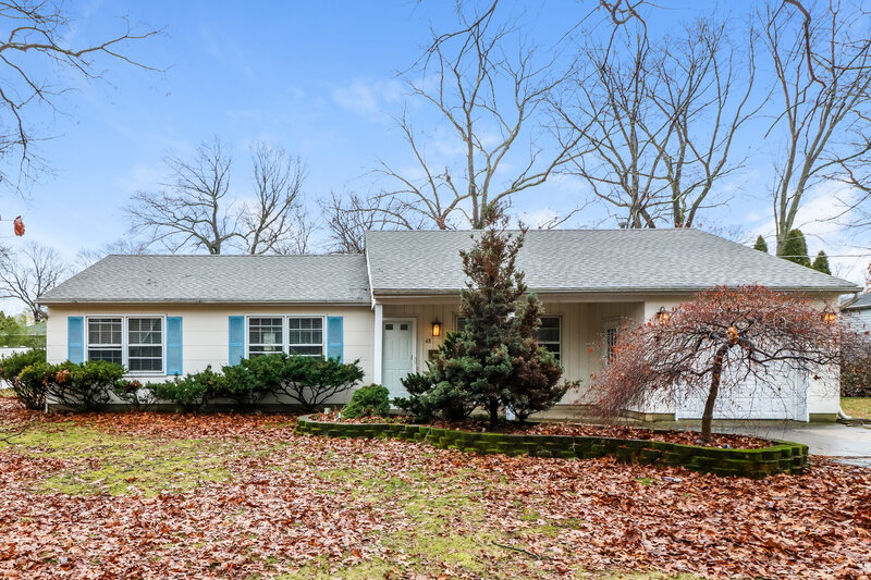 0/Mo, 48 Morton Ave Monroe Township, NJ 08831 External View