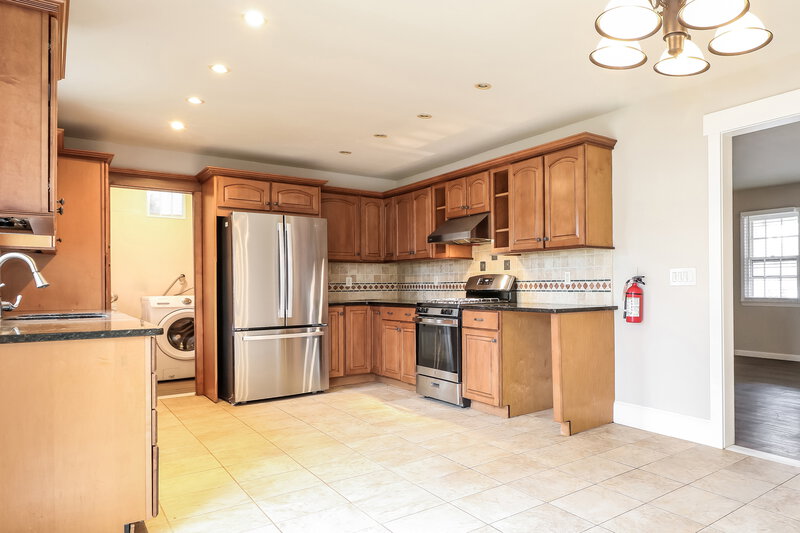 0/Mo, 48 Morton Ave Monroe Township, NJ 08831 Kitchen View