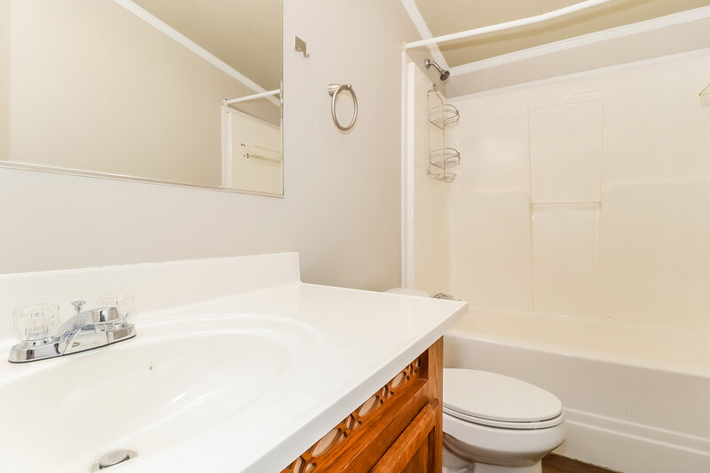 0/Mo, 110 Firth Drive Mantua, NJ 08051 Bathroom View
