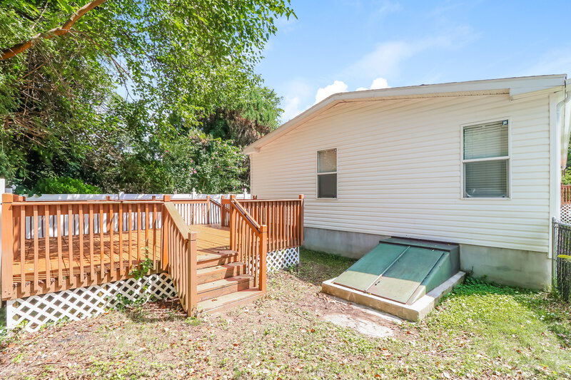 0/Mo, 110 Firth Drive Mantua, NJ 08051 Rear View