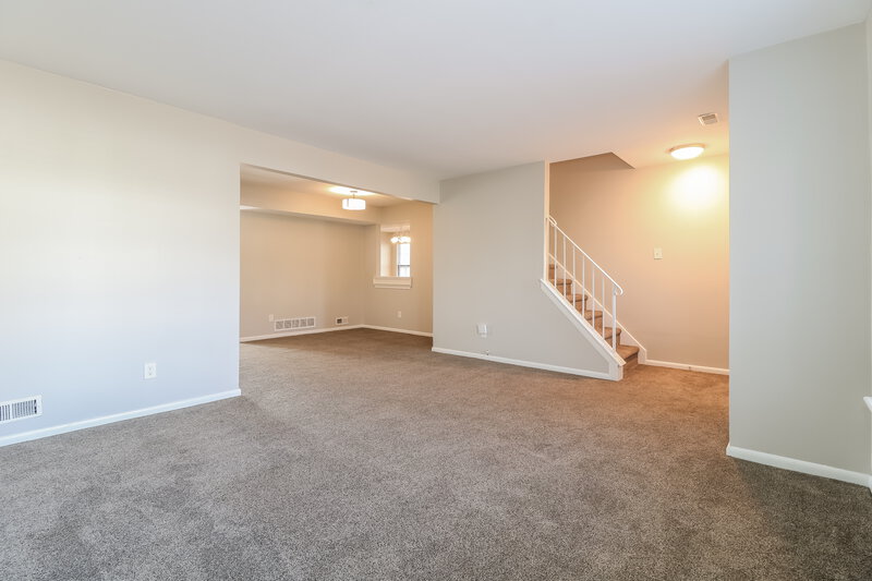 0/Mo, 22 Tallowood Ct Mantua, NJ 08051 Living Room View 2