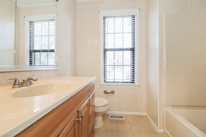 0/Mo, 22 Tallowood Ct Mantua, NJ 08051 Bathroom View