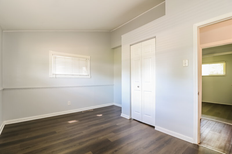 0/Mo, 315 COLLINS LN Maple Shade, NJ 08052 Bedroom View 2