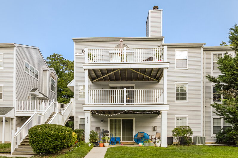 0/Mo, 4915 Winterbury Dr Mays Landing, NJ 08330 Front View 2
