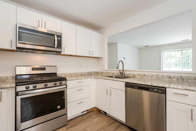 0/Mo, 4915 Winterbury Dr Mays Landing, NJ 08330 Kitchen View