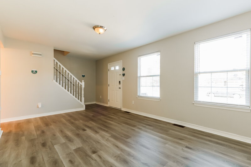 2,695/Mo, 305 WEST WASHINGTON AVENUE Pleasantville, NJ 08232 Living Room View 2