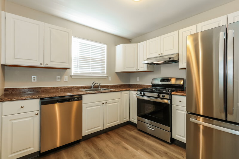 2,695/Mo, 305 WEST WASHINGTON AVENUE Pleasantville, NJ 08232 Kitchen View