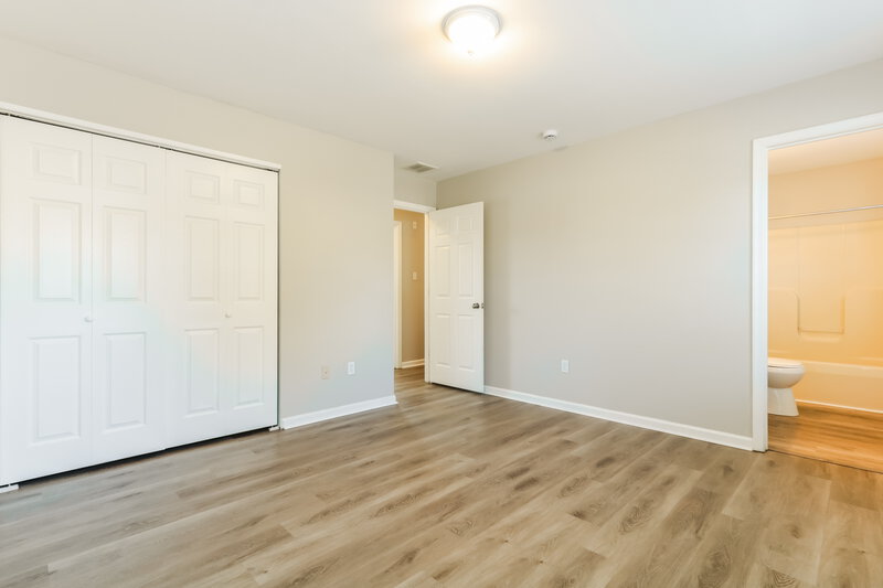 2,695/Mo, 305 WEST WASHINGTON AVENUE Pleasantville, NJ 08232 Main Bedroom View