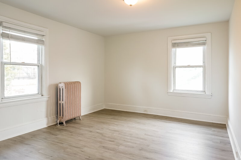 0/Mo, 9 W Crescent Blvd Collingswood, NJ 08108 Bedroom View 2