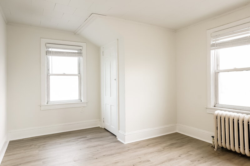 0/Mo, 9 W Crescent Blvd Collingswood, NJ 08108 Bedroom View 5