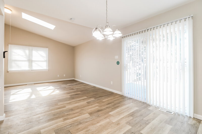 0/Mo, 2442 Pliner Ct Atco, NJ 08004 Dining Room View 2