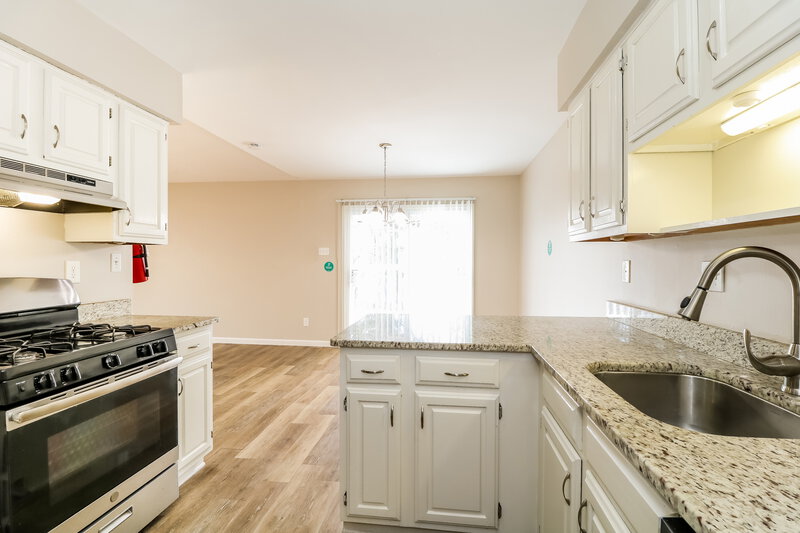 0/Mo, 2442 Pliner Ct Atco, NJ 08004 Kitchen View