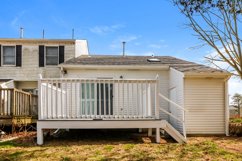0/Mo, 2442 Pliner Ct Atco, NJ 08004 Rear View