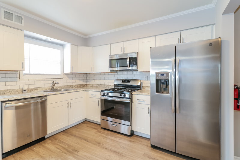 0/Mo, 159 RIVA DR Hackettstown, NJ 07840 Kitchen View