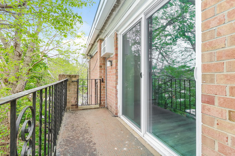 0/Mo, 740 Vose Avenue C-5 Orange, NJ 07050 Balcony View