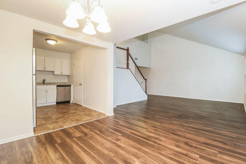 3,110/Mo, 103 Chaucer Rd Unit B Mount Laurel, NJ 08054 Dining Room View