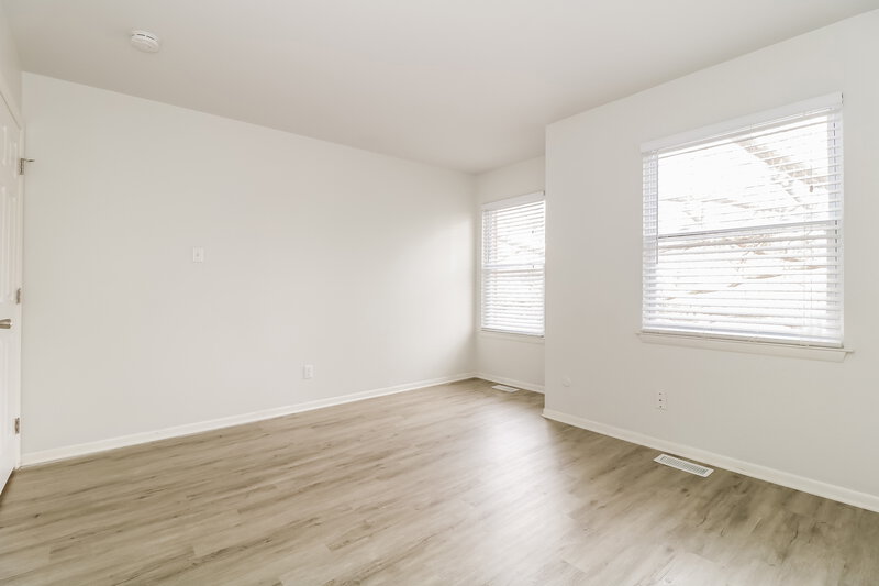 3,110/Mo, 103 Chaucer Rd Unit B Mount Laurel, NJ 08054 Bedroom View 2