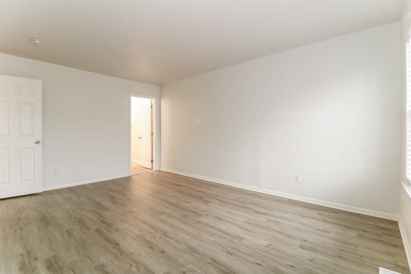 3,110/Mo, 103 Chaucer Rd Unit B Mount Laurel, NJ 08054 Bedroom View 5