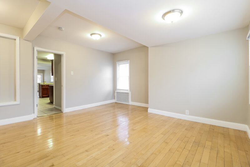0/Mo, 169 Plauderville Ave Unit A Garfield, NJ 07026 Living Room View 3