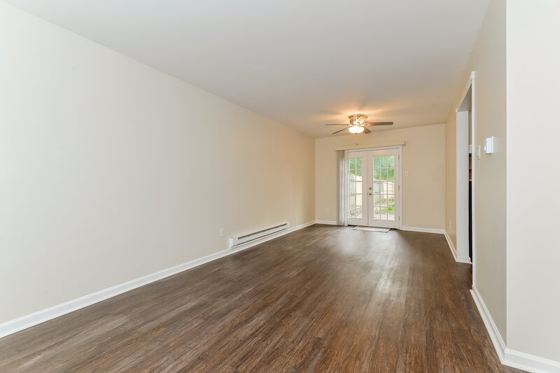 2,485/Mo, 508 Loch Lomond Dr Sicklerville, NJ 08081 Living Room View