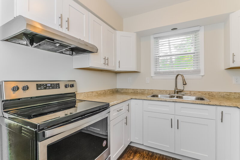 2,485/Mo, 508 Loch Lomond Dr Sicklerville, NJ 08081 Kitchen View 2