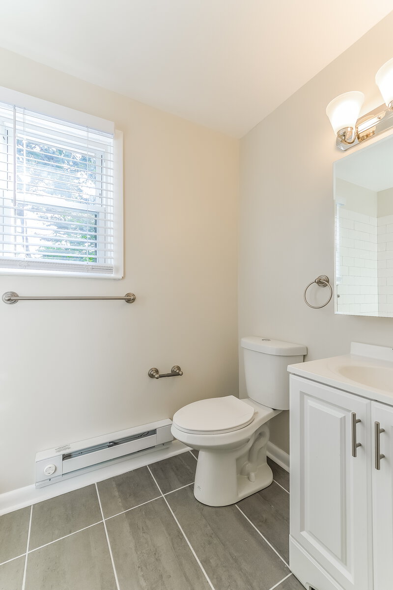 2,485/Mo, 508 Loch Lomond Dr Sicklerville, NJ 08081 Bathroom View