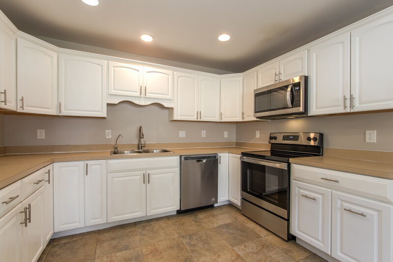 0/Mo, 12 Benedette Dr Waterford Works, NJ 08089 Kitchen View