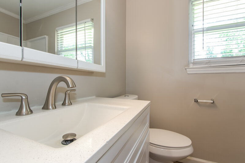 0/Mo, 12 Benedette Dr Waterford Works, NJ 08089 Bathroom View