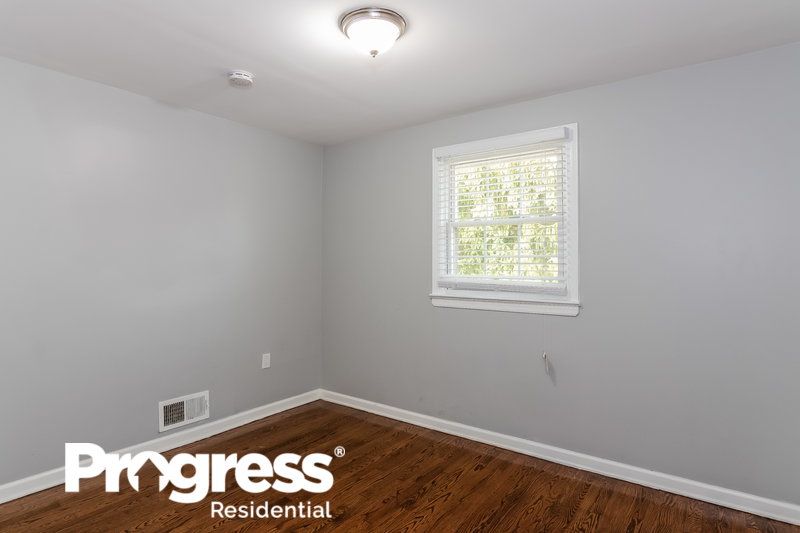 0/Mo, 249 Mountain Ave North Plainfield, NJ 07060 masterbedroom View 2
