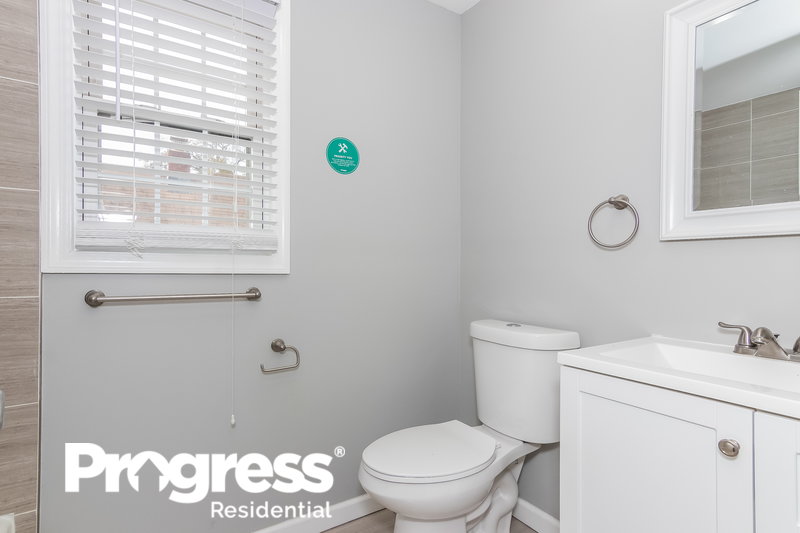 0/Mo, 249 Mountain Ave North Plainfield, NJ 07060 bathroom View