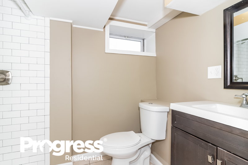 0/Mo, 60 Koyen Street Fords, NJ 08863 bathroom View