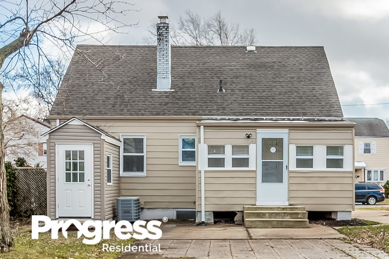 0/Mo, 60 Koyen Street Fords, NJ 08863 rearview View