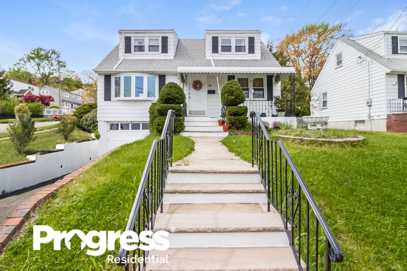0/Mo, 181 Chatham Street Paterson, NJ 07502 External View