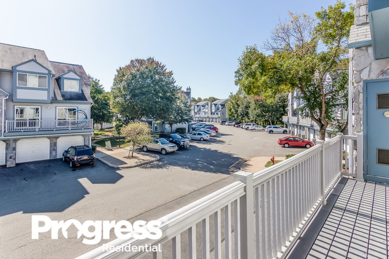 0/Mo, 54 Garden Ct Succasunna, NJ 07876 photodeck View