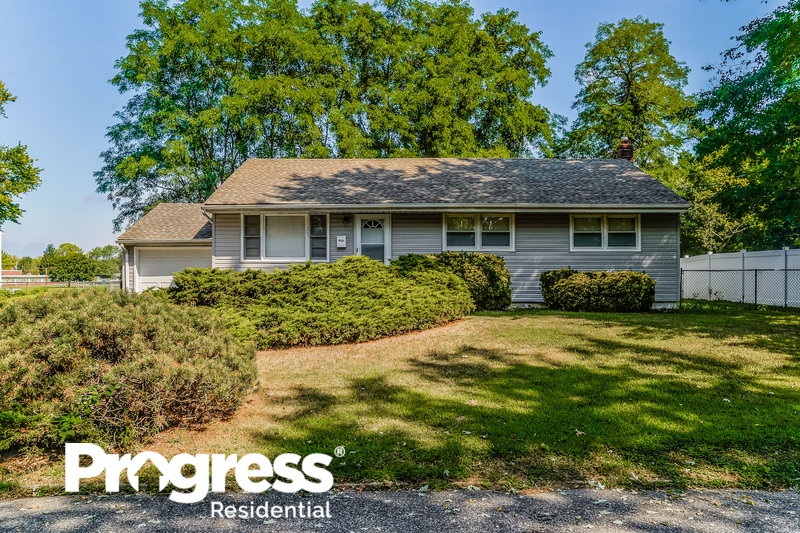 0/Mo, 303 Edgemoor Rd Belford, NJ 07718 External View