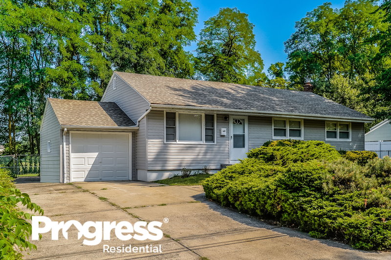 0/Mo, 303 Edgemoor Rd Belford, NJ 07718 frontview View