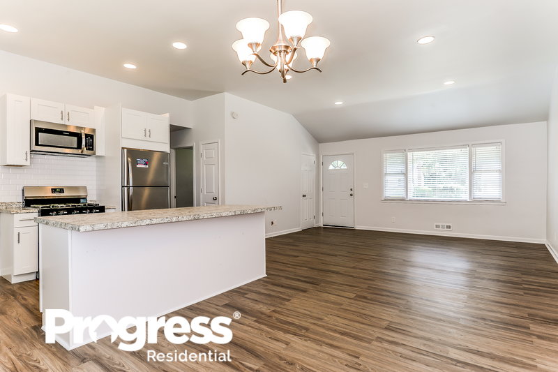 0/Mo, 303 Edgemoor Rd Belford, NJ 07718 diningroom View