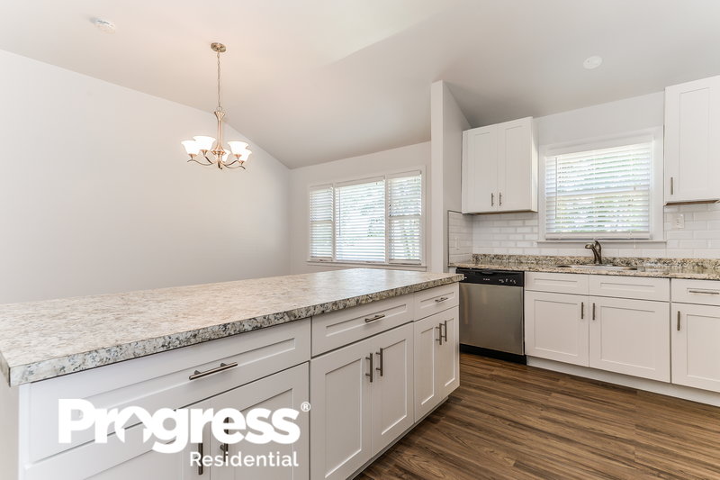 0/Mo, 303 Edgemoor Rd Belford, NJ 07718 kitchen View 2